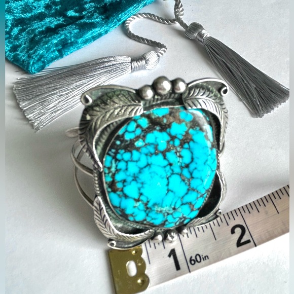 BEAUTIFUL “ONE OF A KIND” 2” KINGMAN Turquoise Silver Artisan STATEMENT Bracelet - Picture 8 of 16